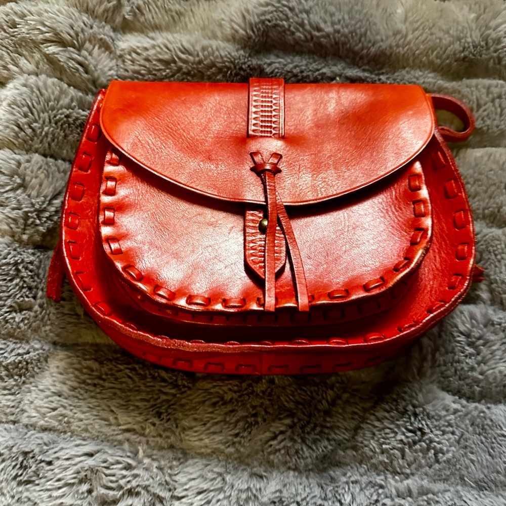 Small red Madewell crossbody